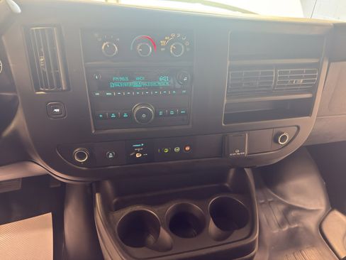 Used 2020 GMC Savana 2500 w/ Driver Convenience Package image 17