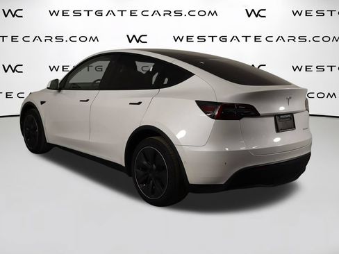 Used 2022 Tesla Model Y Long Range AWD/4WD image 45