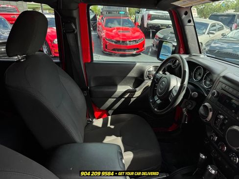 Used 2015 Jeep Wrangler Unlimited Sport w/ Quick Order Package 24S AWD/4WD image 34