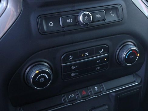 Used 2021 Chevrolet Silverado 2500 Custom w/ Custom Value Package image 15