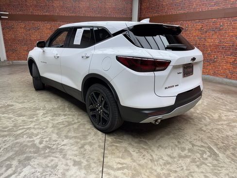 Used 2023 Chevrolet Blazer LT image 3