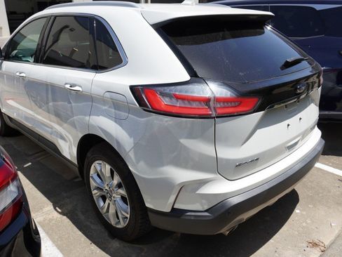 Used 2020 Ford Edge Titanium FWD image 5