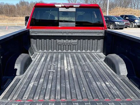 Used 2025 GMC Sierra 3500 AT4 w/ AT4 Premium Plus Package image 7