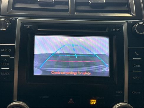 Used 2014 Toyota Camry SE w/ Moonroof Package FWD image 17