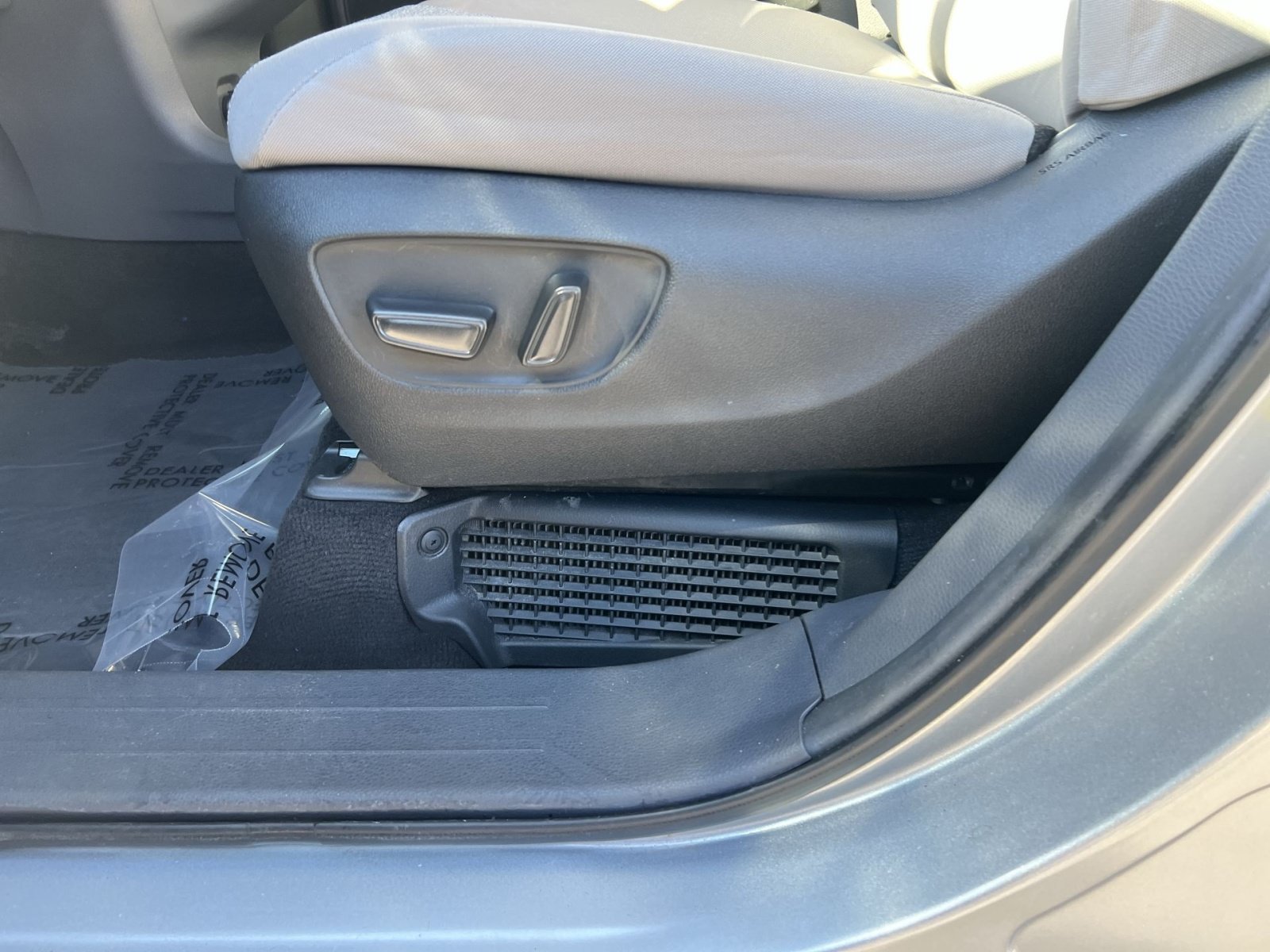 Used 2024 Toyota Sienna LE AWD/4WD image 14