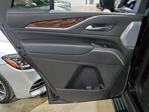 Used 2023 Cadillac Escalade Sport Platinum image 31