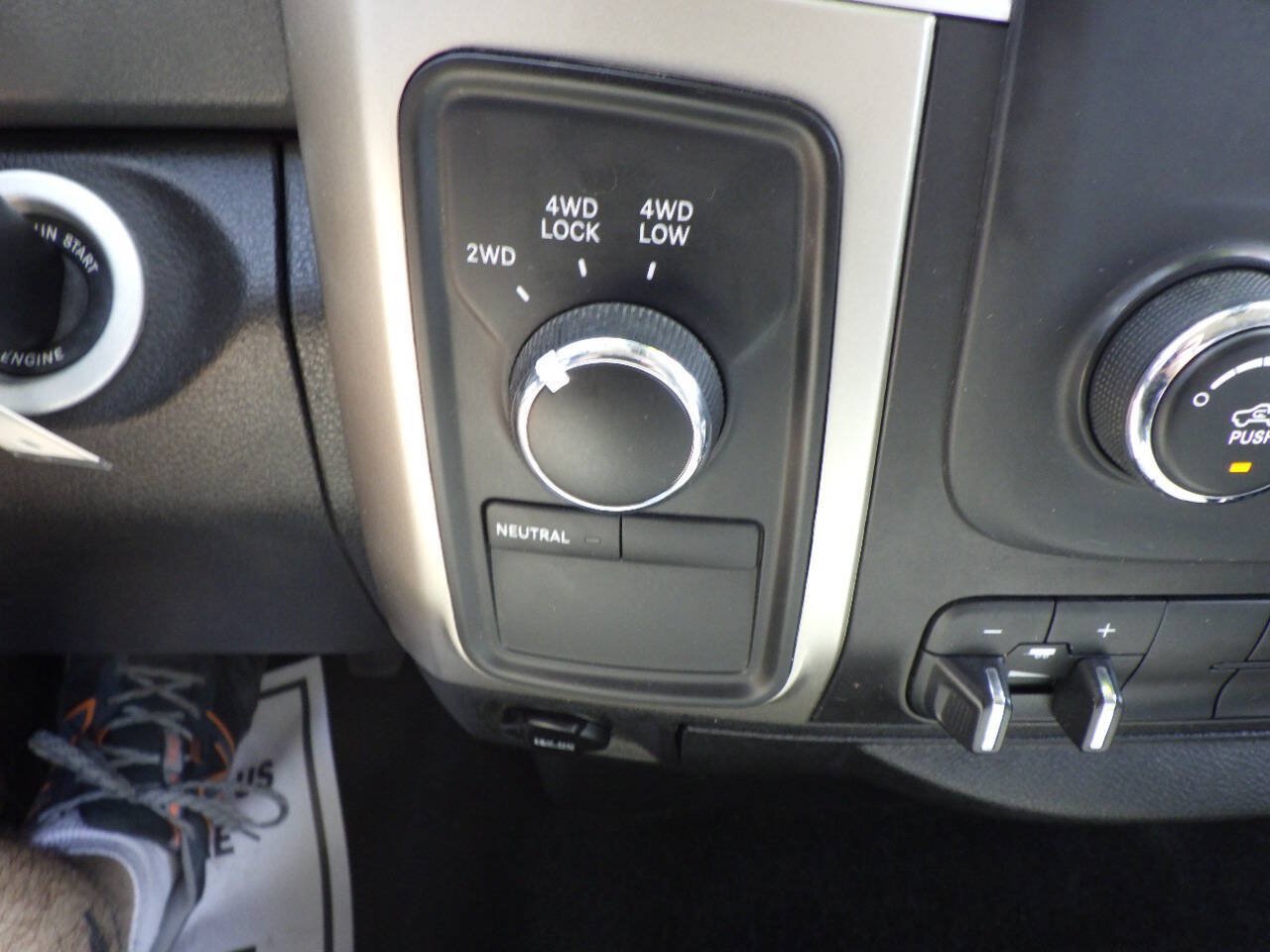 Used 2014 RAM 2500 Big Horn AWD/4WD image 29