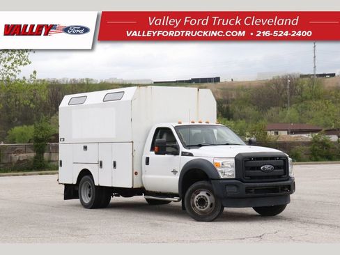 Used 2016 Ford F550 2WD Regular Cab Super Duty image 1