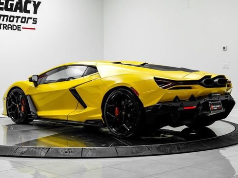 Used 2025 Lamborghini Revuelto AWD/4WD image 10