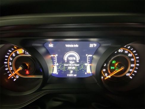 Used 2024 Jeep Wrangler Unlimited Rubicon image 15