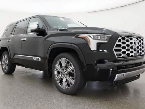 Used 2026 Toyota Sequoia Capstone AWD/4WD image 28