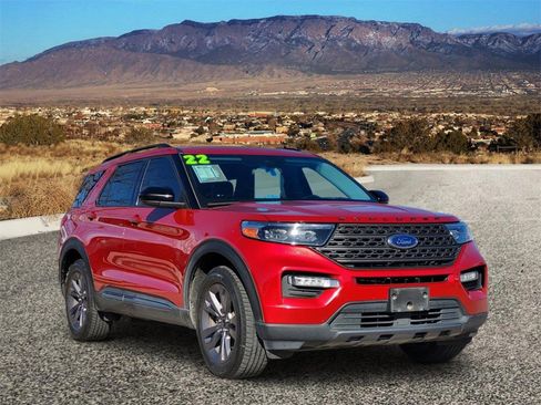 Used 2022 Ford Explorer XLT w/ Equipment Group 202A image 1