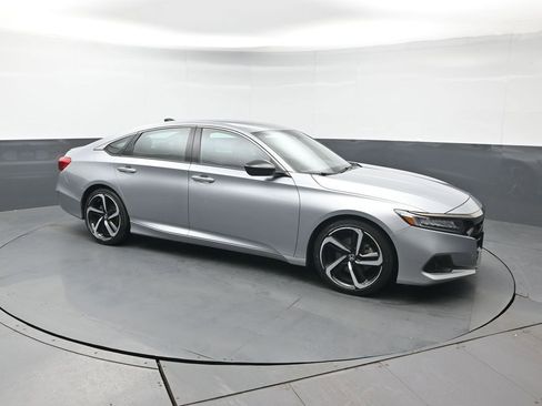 Certified 2022 Honda Accord Sport image 10