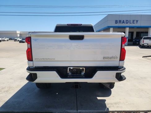 Used 2023 Chevrolet Silverado 3500 High Country w/ Safety Package II image 5