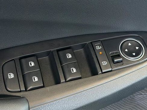 New 2026 Kia Seltos S image 12