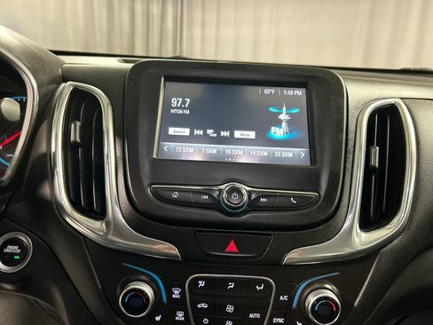 Used 2018 Chevrolet Equinox LT image 17