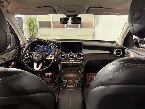 Used 2021 Mercedes-Benz GLC 300 4MATIC image 25