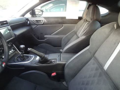 Used 2025 Toyota GR86 Premium w/ Performance Package RWD image 9