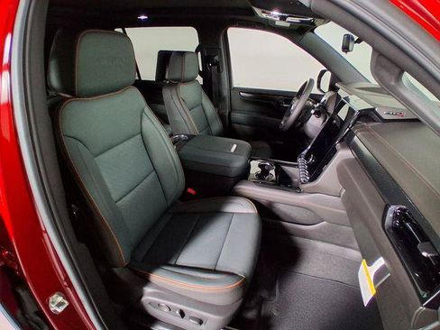 New 2026 GMC Yukon XL AT4 w/ AT4 Premium Plus Package AWD/4WD image 15
