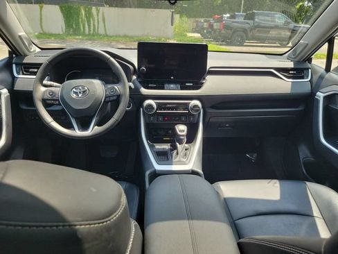 Used 2023 Toyota RAV4 XLE Premium FWD image 8