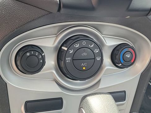 Used 2019 Ford Fiesta SE FWD image 27