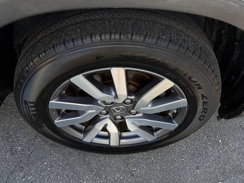 Used 2021 Honda Pilot EX image 26