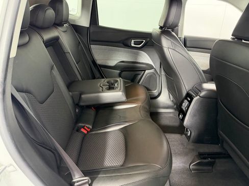 Used 2022 Jeep Compass Latitude image 28