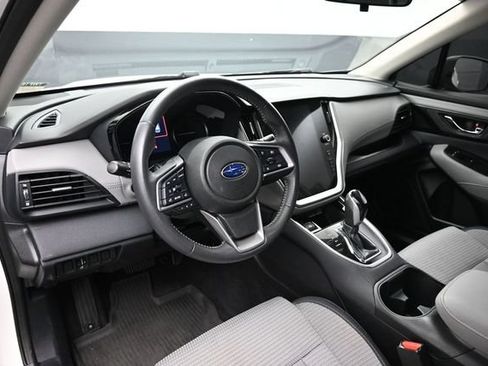 Used 2025 Subaru Outback Premium AWD/4WD image 13