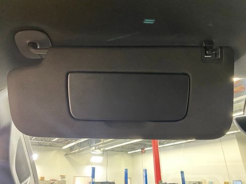 Used 2022 Chevrolet Silverado 1500 High Country w/ Technology Package image 39