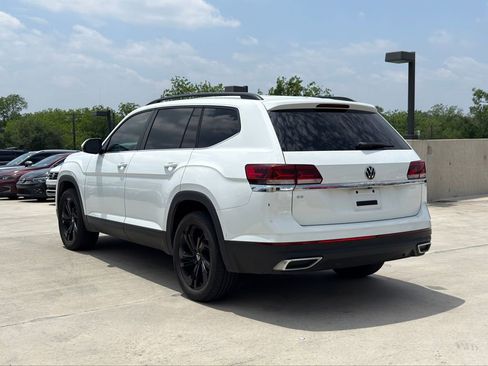 Used 2022 Volkswagen Atlas SE w/ Black Wheel Package FWD image 8