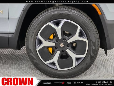 Used 2024 Rivian R1S Adventure AWD/4WD image 9