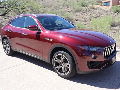 Used 2017 Maserati Levante S AWD/4WD image 54