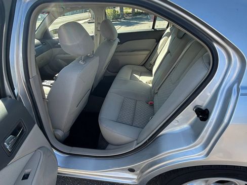 Used 2011 Ford Fusion SE w/ 202A Rapid Spec Order Code image 12