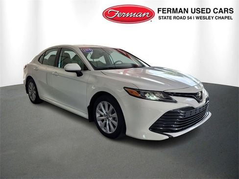 Used 2019 Toyota Camry LE image 1