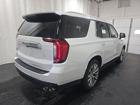 Used 2024 GMC Yukon Denali w/ Denali Reserve Package AWD/4WD image 2