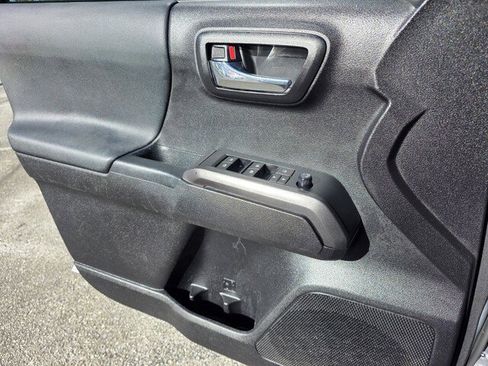 Used 2021 Toyota Tacoma TRD Sport image 27