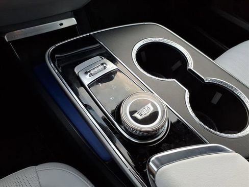 New 2025 Cadillac Lyriq Sport image 32