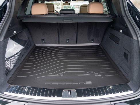 Used 2026 Porsche Cayenne image 27