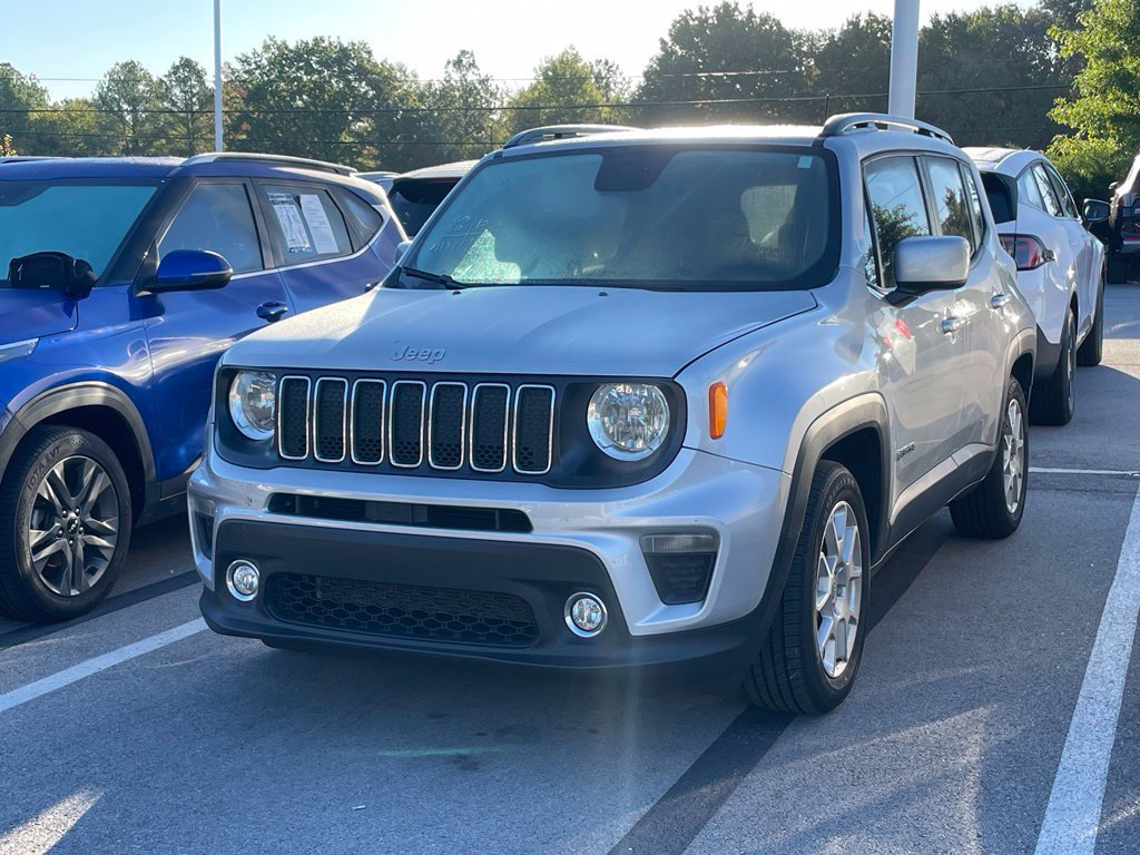 Used 2019 Jeep Renegade Latitude FWD image 3