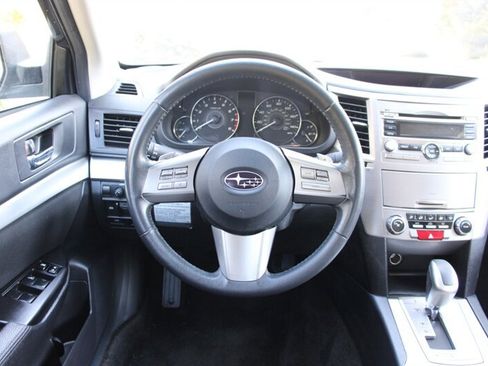 Used 2011 Subaru Legacy 2.5i Premium w/ All-Weather Pkg image 17