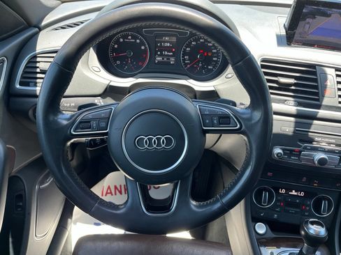 Used 2018 Audi Q3 2.0T Premium Plus w/ Premium Plus Package FWD image 21