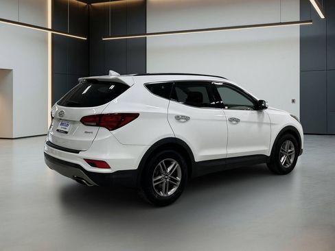 Used 2017 Hyundai Santa Fe Sport w/ 2.4L Tech Package 04 FWD image 5