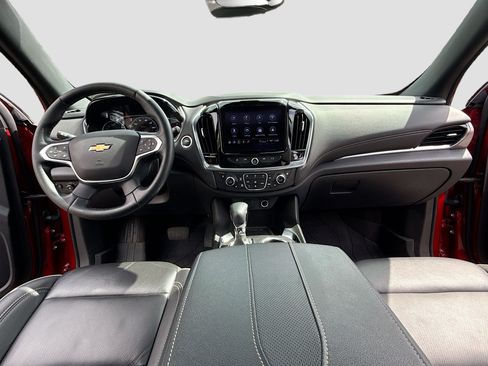 Used 2023 Chevrolet Traverse Premier AWD/4WD image 3