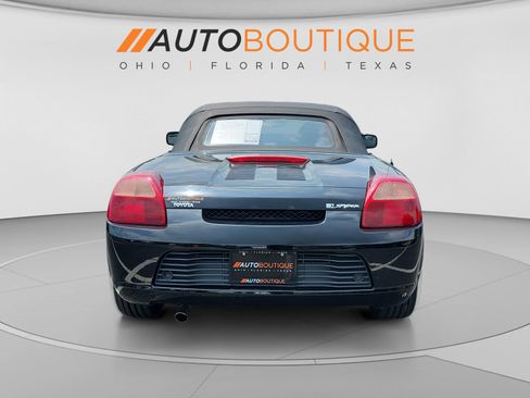 Used 2001 Toyota MR2 RWD image 4