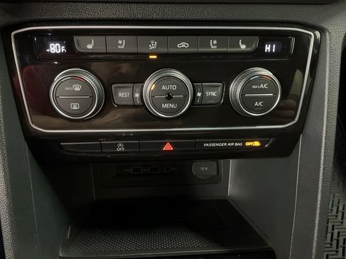 Used 2021 Volkswagen Atlas SEL image 19