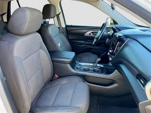 Used 2018 Chevrolet Traverse LT image 28