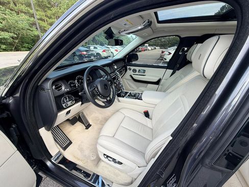 Used 2019 Rolls-Royce Cullinan AWD/4WD image 10