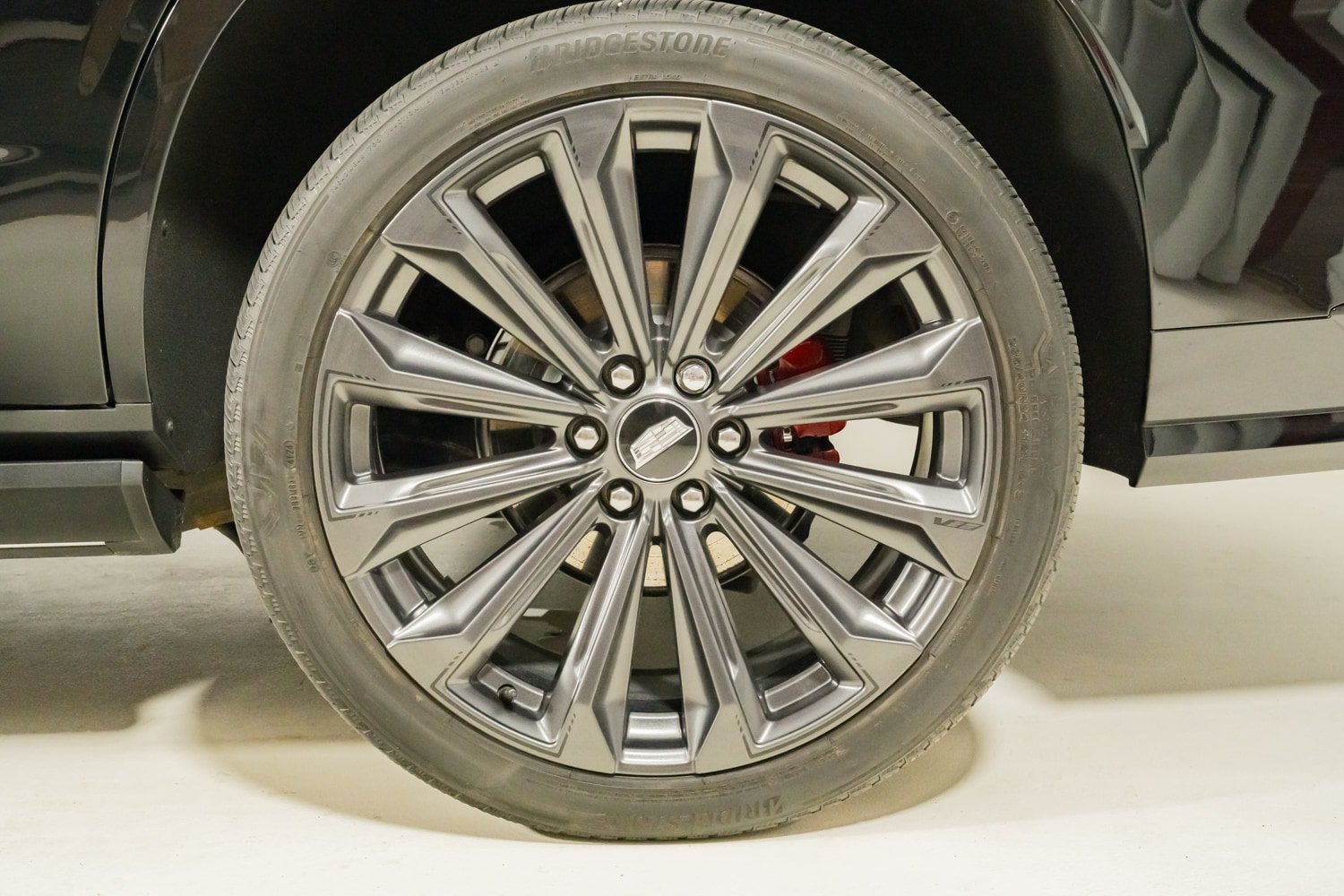 Used 2025 Cadillac Escalade V AWD/4WD image 13