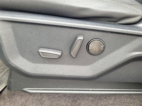 Used 2022 Ford F150 XLT w/ Equipment Group 302A High image 11