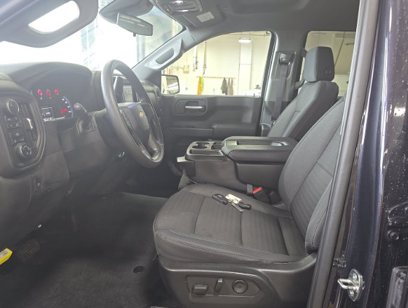 Used 2022 Chevrolet Silverado 1500 Custom AWD/4WD image 6